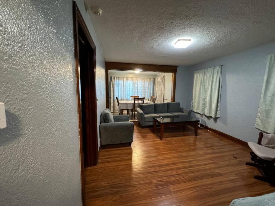 Comfy Getaway At Falls! Apartment Ниагарски водопад Екстериор снимка